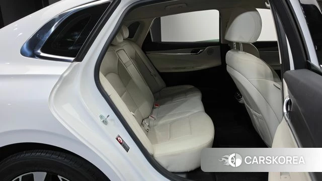 Hyundai The New Grandeur IG Hybrid 2022 Белый из Кореи, фото 2