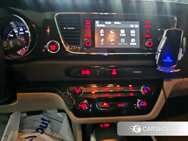 Kia All New Carnival 2018 Белый из Кореи, фото 2