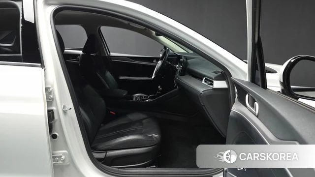 Kia K5 3rd generation 2023 Белый из Кореи, фото 2