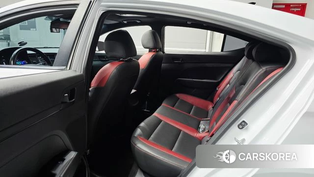 Hyundai Avante AD 2018 Белый из Кореи, фото 2