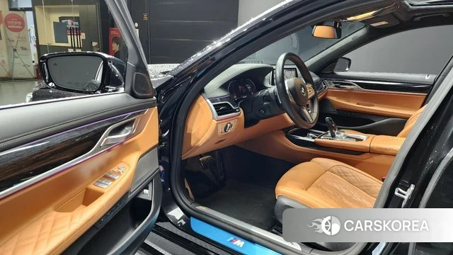 BMW 7 Series (G11) 2021 Черный из Кореи, фото 2