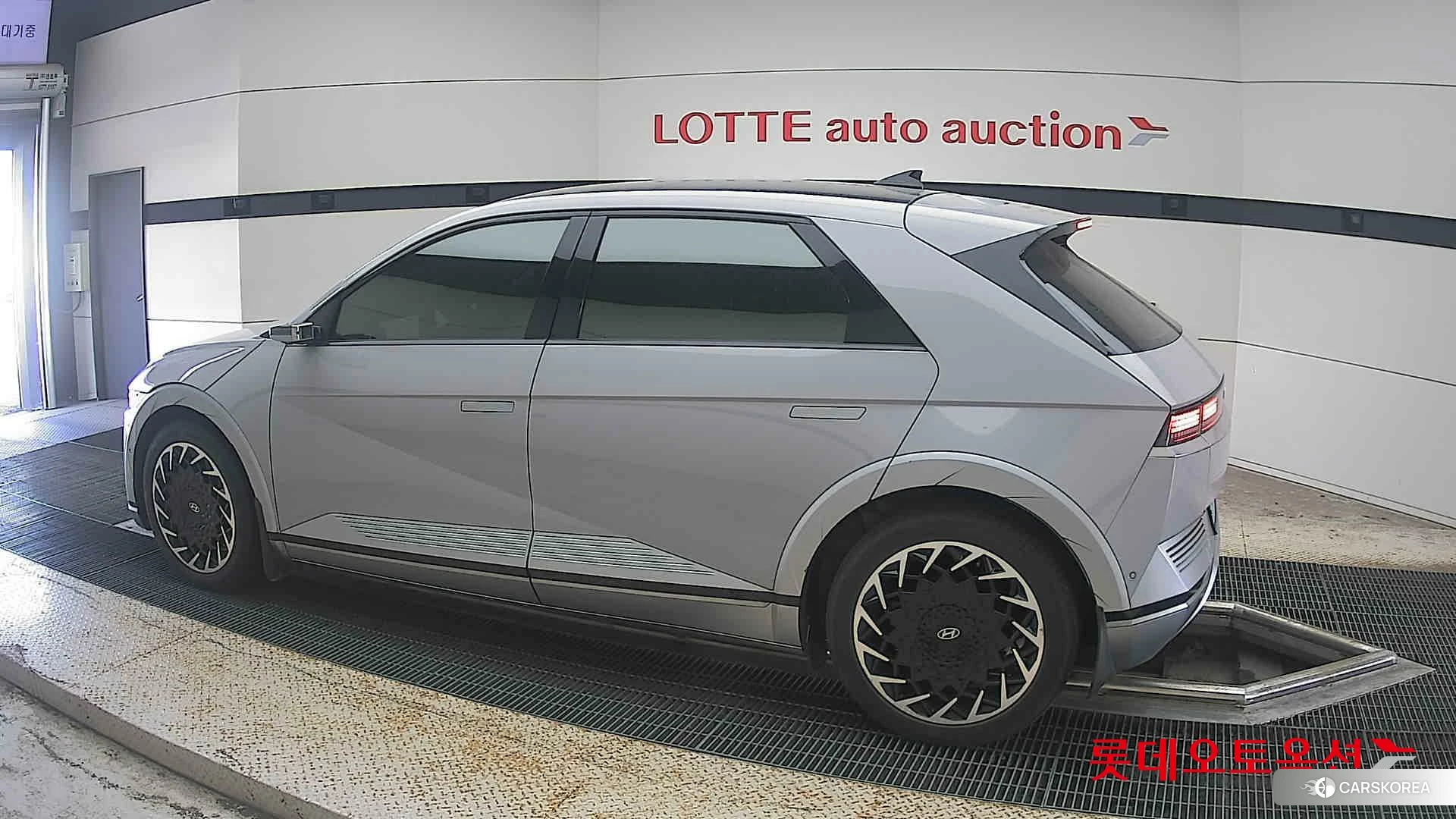 Hyundai IONIQ 5 2022 Cyber Grey Metallic из Кореи, фото 2
