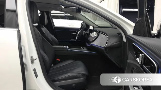 Mercedes-Benz E-Class W214 2024 Белый из Кореи, фото 2