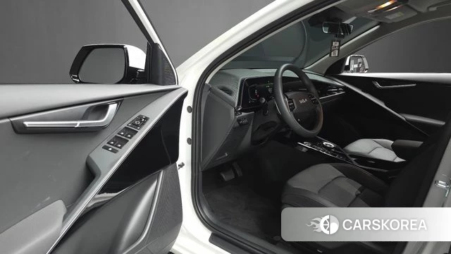 Kia Di Ol Nu Niro 2026 Белый из Кореи, фото 2