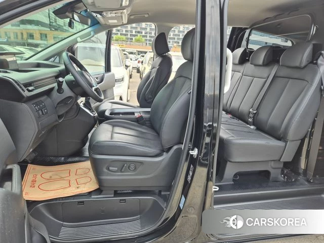 Hyundai Staria 2024 Черный из Кореи, фото 2