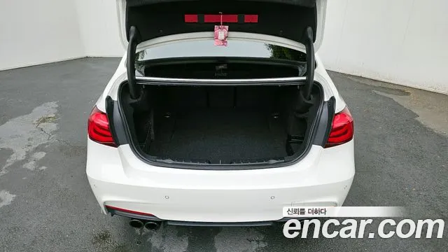 BMW 3 Series (F30) 2018 Белый из Кореи, фото 2