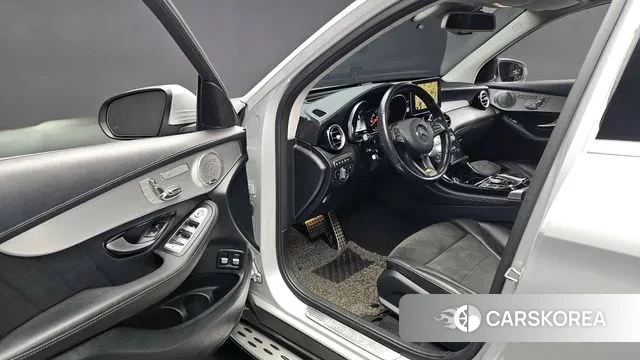 Mercedes-Benz GLC-Class X253 2019 Серебристо-серый из Кореи, фото 2