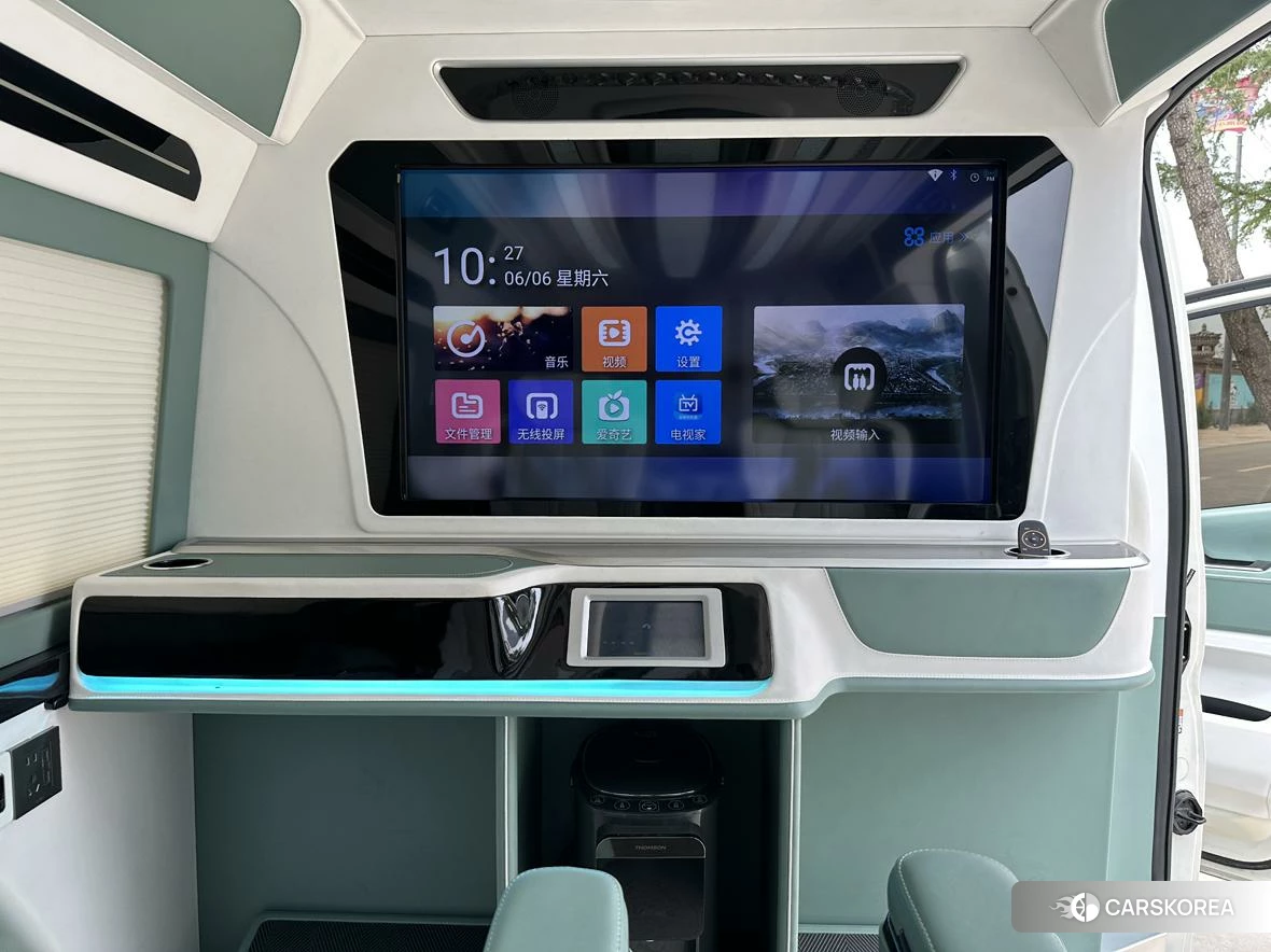 Toyota Hiace 2024 Белый из Китая, фото 2