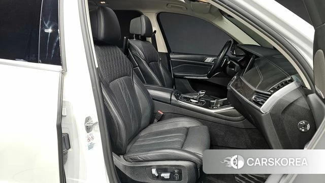 BMW X7 (G07) 2021 Белый из Кореи, фото 2