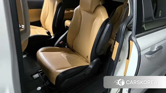 Kia Carnival 4th generation 2020 Белый из Кореи, фото 2