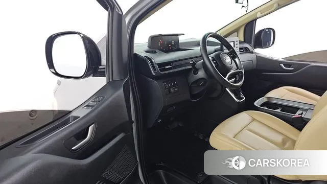 Hyundai Staria 2023 Серебряный из Кореи, фото 2