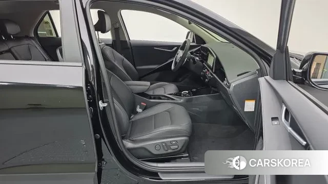 Kia Di Ol Nu Niro 2024 Черный из Кореи, фото 2