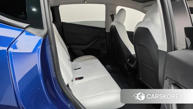 Tesla Model Y 2024 Синий из Кореи, фото 2