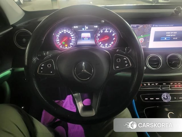 Mercedes-Benz E-Class W213 2018 Черный из Кореи, фото 2