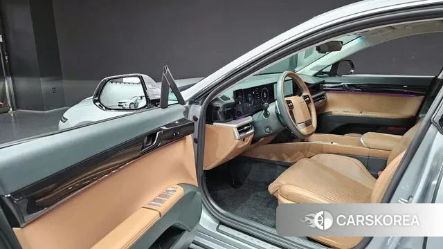 Hyundai Grandeur (GN7) 2023 Серебристо-серый из Кореи, фото 2