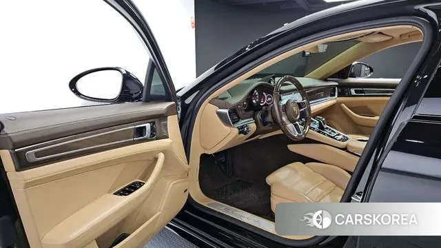 Porsche Panamera (971) 2018 Черный из Кореи, фото 2