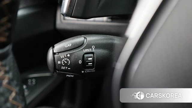 Peugeot 5008 second generation 2021 Белый из Кореи, фото 2