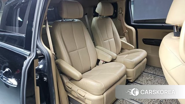 Kia The New Carnival 2018 Черный из Кореи, фото 2