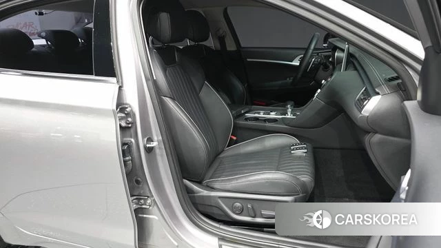 Genesis G70 2019 Серебряный из Кореи, фото 2