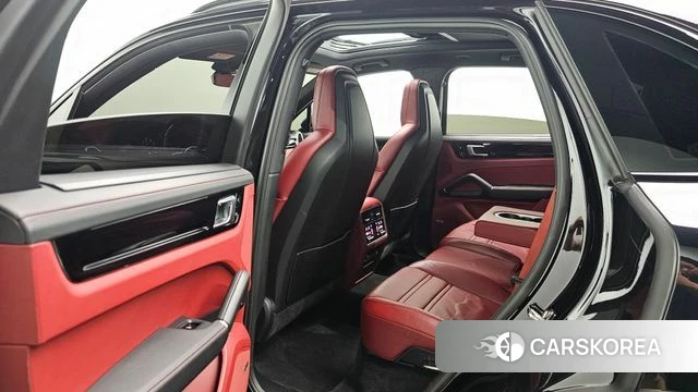 Porsche Cayenne (PO536) 2019 Черный из Кореи, фото 2