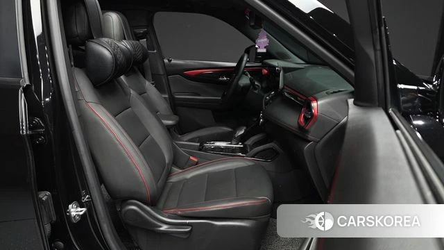 Chevrolet (GM Daewoo) The New Trail Blazer 2023 Черный из Кореи, фото 2