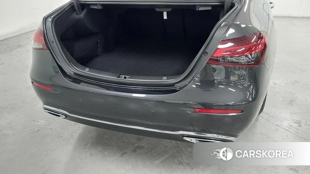 Mercedes-Benz E-Class W213 2023 Серый из Кореи, фото 2