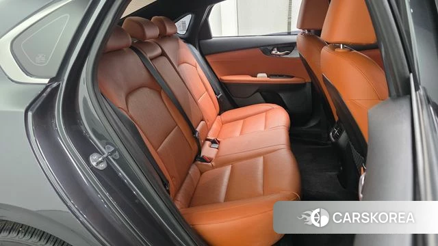 Kia The New K3 2nd generation 2024 Серый из Кореи, фото 2