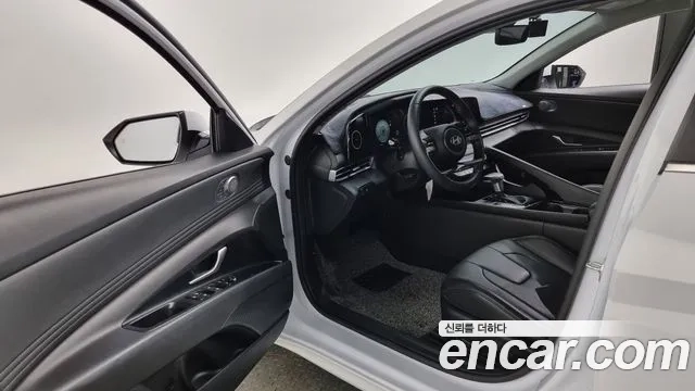 Hyundai The New Avante (CN7) 2023 Белый из Кореи, фото 2