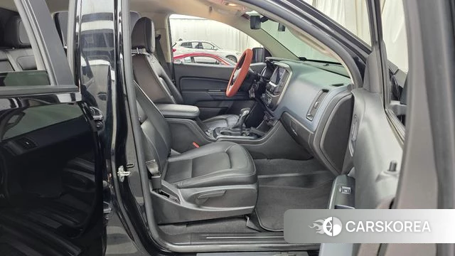 Chevrolet (GM Daewoo) Real New Colorado 2022 Черный из Кореи, фото 2