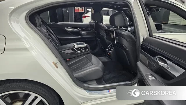 BMW 7 Series (G11) 2018 Белый из Кореи, фото 2