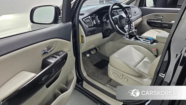 Kia The New Carnival 2018 Черный из Кореи, фото 2