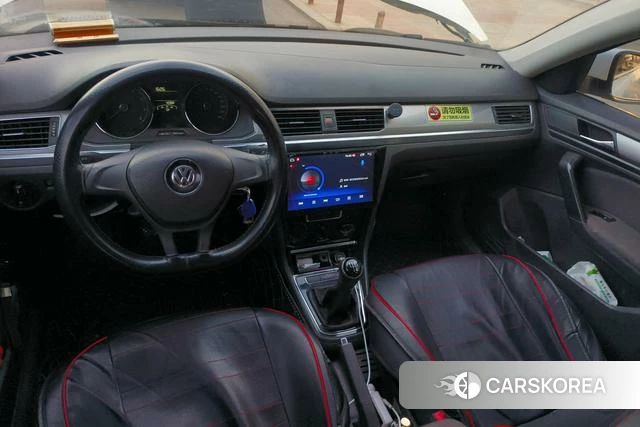 Volkswagen Bora 2021 Белый из Китая, фото 2