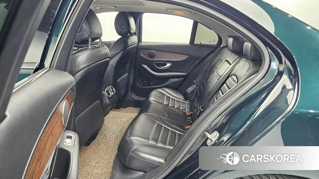 Mercedes-Benz C-Class W205 2019 Зеленый из Кореи, фото 2