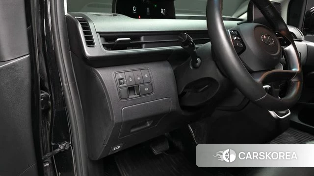 Hyundai Staria 2023 Черный из Кореи, фото 2