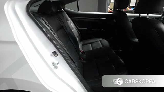 Hyundai Avante AD 2018 Белый из Кореи, фото 2