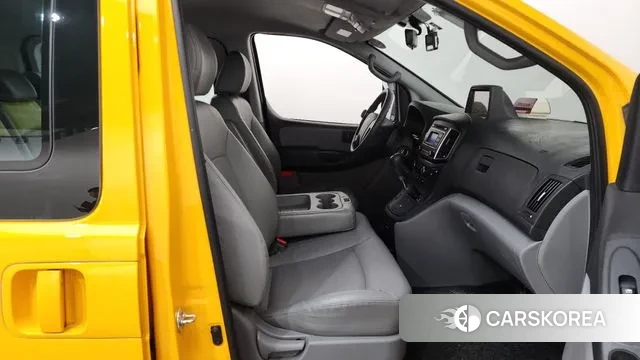 Hyundai The New Grand Starex 2019 Желтый из Кореи, фото 2