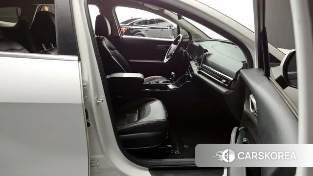 Kia Sportage 5th Generation 2022 Белый из Кореи, фото 2