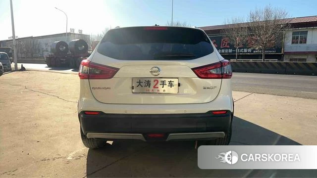 Nissan Qashqai 2022 Белый из Китая, фото 2