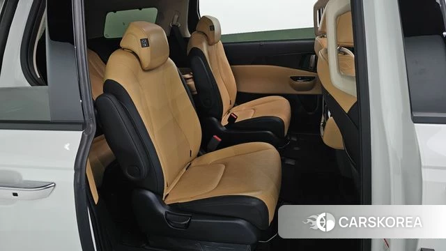 Kia Carnival 4th generation 2023 Белый из Кореи, фото 2