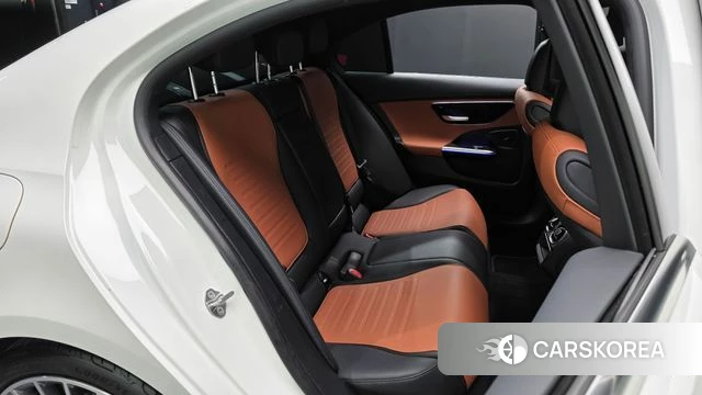 Mercedes-Benz C-Class W206 2023 Белый из Кореи, фото 2
