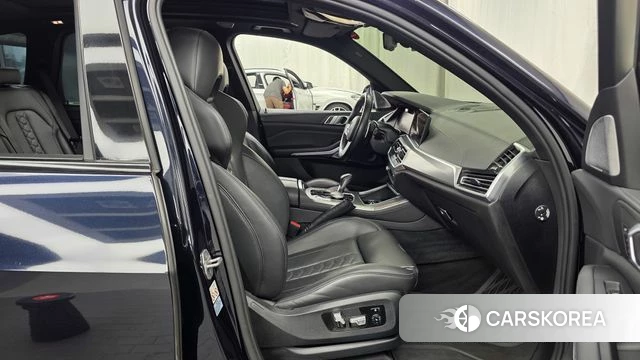 BMW X5M (G05) 2020 Черный из Кореи, фото 2