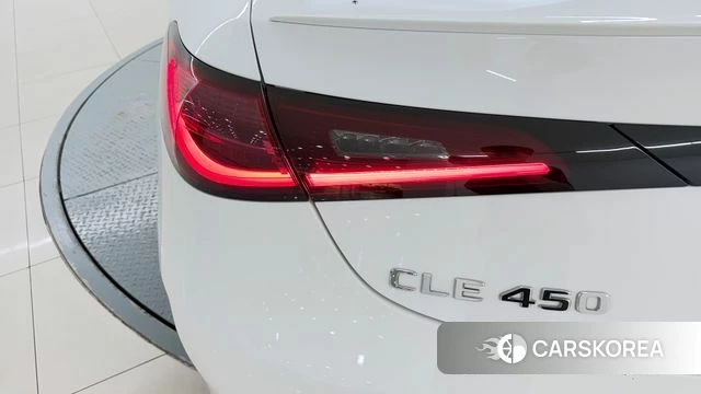 Mercedes-Benz CLE-Class C236 2025 Белый из Кореи, фото 2