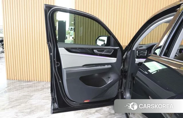 Volkswagen Tourang 2024 Черный из Китая, фото 2