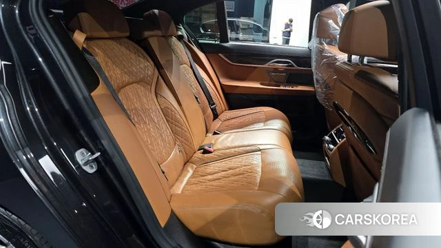 BMW 7 Series (G11) 2020 Серый из Кореи, фото 2