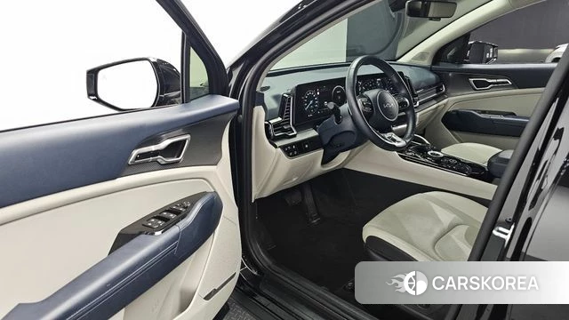 Kia Sportage 5th Generation Hybrid 2023 Черный из Кореи, фото 2