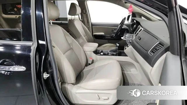 Kia The New Carnival 2018 Черный из Кореи, фото 2