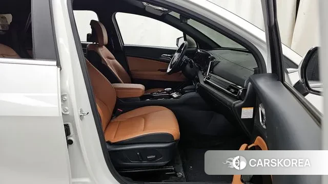 Kia Sportage 5th Generation Hybrid 2024 Белый из Кореи, фото 2