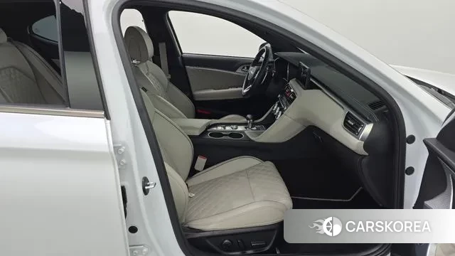 Genesis The New G70 2023 Белый из Кореи, фото 2