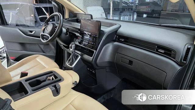 Hyundai Staria 2021 Черный из Кореи, фото 2