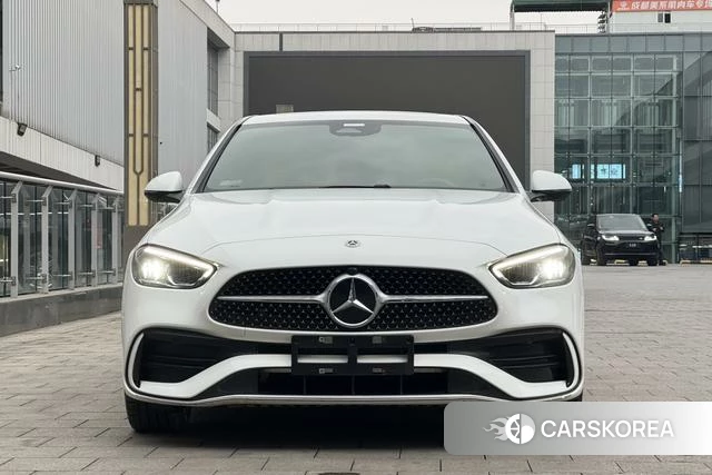 Mercedes-Benz Class C 2023 Белый из Китая, фото 2